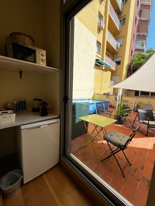 Avec Acces Prive, Terrasse, Piscine Appartement *